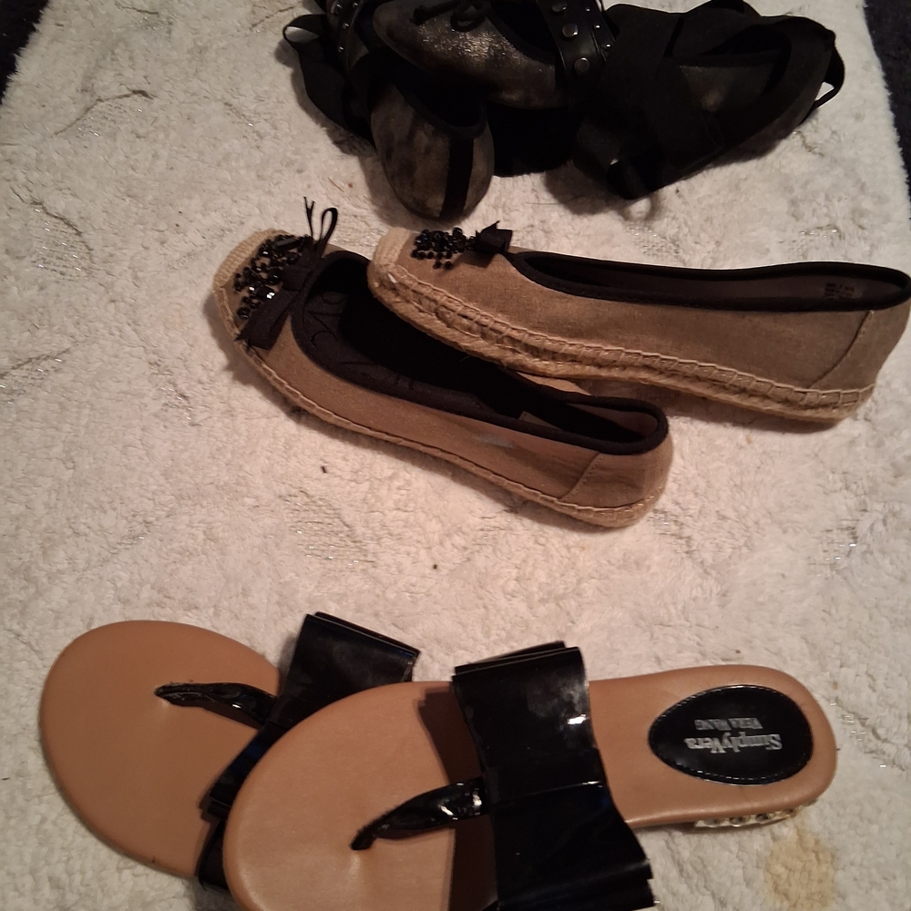 Simply Vera Vera Wang Black and Tan Espadrilles